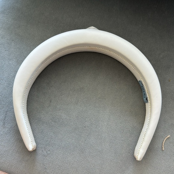 Prada white re-nylon headband worn once: this is the skinnier version - Picture 5 of 9